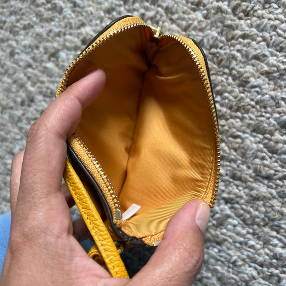 Tory Burch Perry Bombé Leather Zip Card Case Color: Daylily - Picture 4 of 4